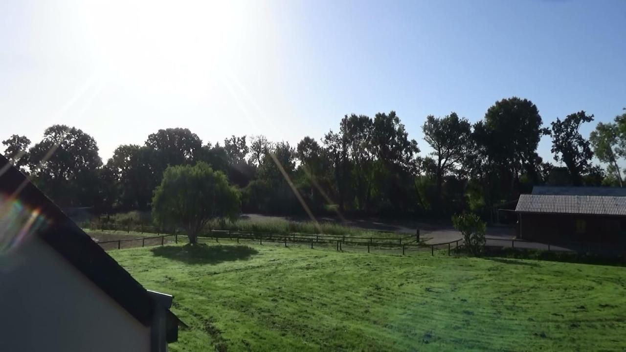 מלון Remilly-les-Marais Les Grands Chenes מראה חיצוני תמונה